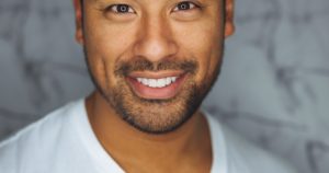 Professionnel senior se lançant dans le recrutement indépendant après 50 ans